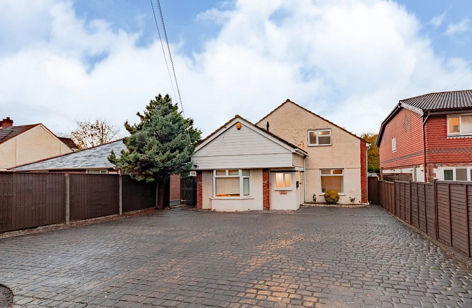 6 bedroom house for sale - The Harrow Way, Basingstoke, Hampshire, RG22 - Property View 1