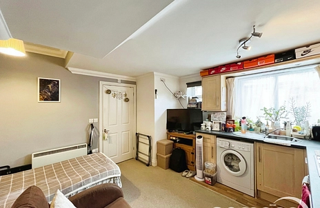 1 bedroom studio for sale - Cliddesden Road, Basingstoke, Hampshire, RG21 - Property View 3