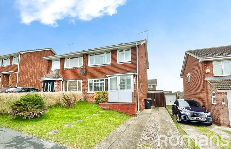 3 bedroom house for sale - Bartok Close, Basingstoke, Hampshire, RG22