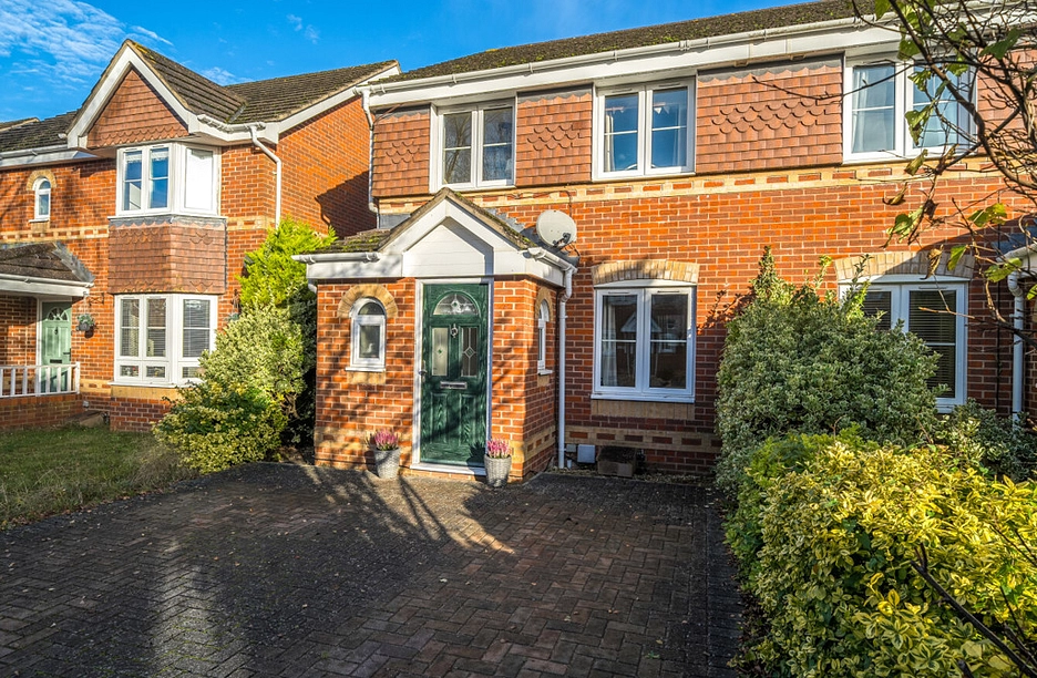 3 bedroom house for sale - Broadmere Road, Beggarwood, Basingstoke, Hampshire, RG22 - Property View 1