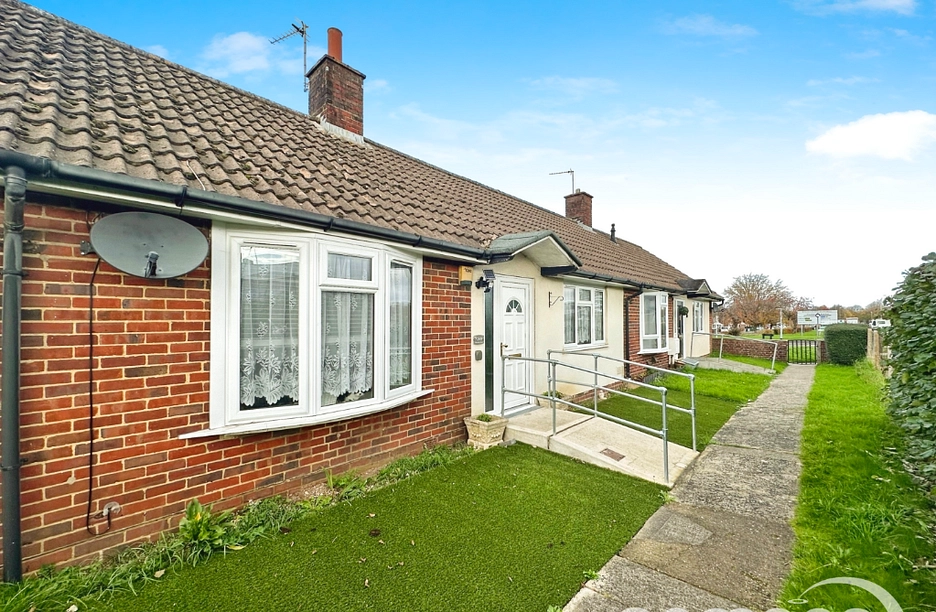 1 bedroom bungalow for sale - Winchester Road, Basingstoke, Hampshire, RG22 - Property View 1