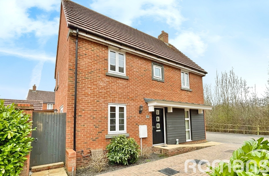 3 bedroom house for sale - Wix Road, Basingstoke, Hampshire, RG24 - Property View 1