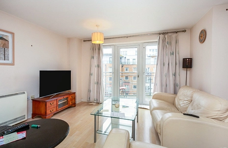 2 bedroom apartment for sale - Winterthur Way, Basingstoke, Hampshire, RG21 - Property View 3