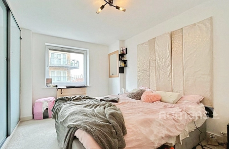 1 bedroom apartment for sale - Winterthur Way, Basingstoke, Hampshire, RG21 - Property View 2