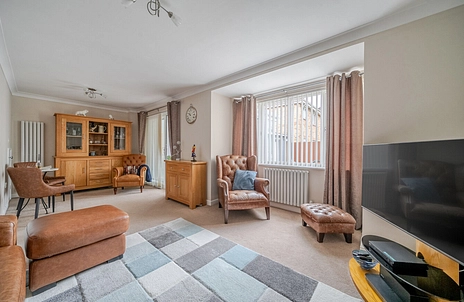 3 bedroom house for sale - Wentworth Crescent, Beggarwood, Basingstoke, Hampshire, RG22 - Property View 2