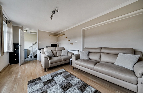 3 bedroom house for sale - Cleveland Close, Basingstoke, Hampshire, RG22 - Property View 2