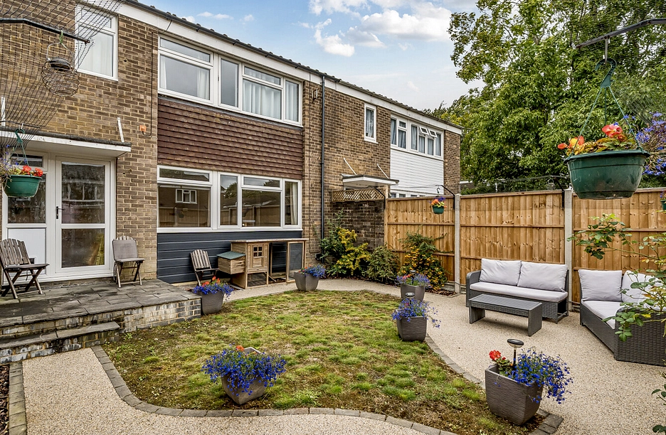 3 bedroom house for sale - Cleveland Close, Basingstoke, Hampshire, RG22 - Property View 1