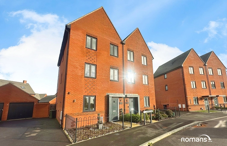 3 bedroom house for sale - Linseed Way, Basingstoke, Hampshire, RG23