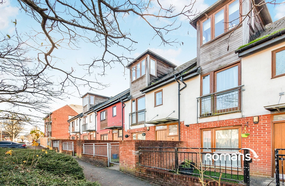3 bedroom house to rent - Cherry Tree Walk, Oakridge Village, Basingstoke, RG21 - Property View 1