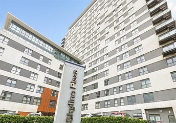2 bedroom apartment to rent - Skyline Plaza, Alencon Link, Basingstoke, RG21 - Property View 1