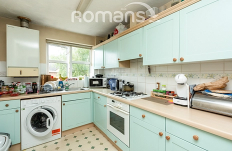 2 bedroom apartment to rent - Lime Gardens, Basingstoke, Hampshire, RG21 - Property View 3