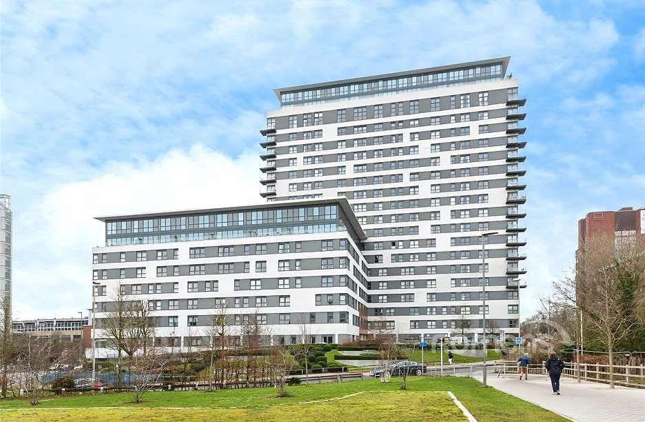 2 bedroom apartment to rent - Skyline Plaza, Alencon Link, Basingstoke, RG21 - Property View 1