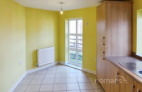 2 bedroom maisonette to rent - Benham Road, Basingstoke, Hampshire, RG24 - Property View 3