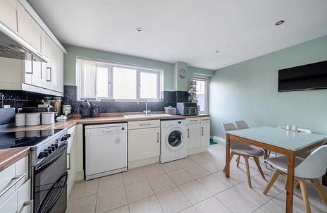 3 bedroom house for sale - Winchgrove Road, Bracknell, Berkshire, RG42 - Property View 2
