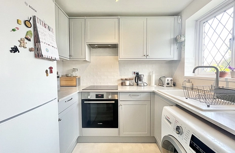 2 bedroom house for sale - Statham Court, Bracknell, Berkshire, RG42 - Property View 2