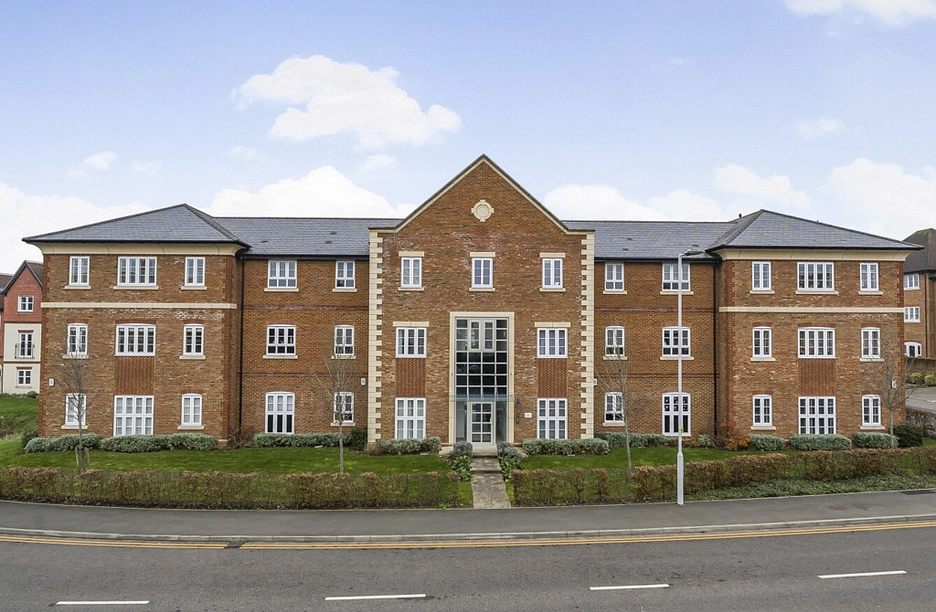 3 bedroom apartment for sale - Ferard Corner, Warfield, Bracknell, Berkshire, RG42 - Property View 1