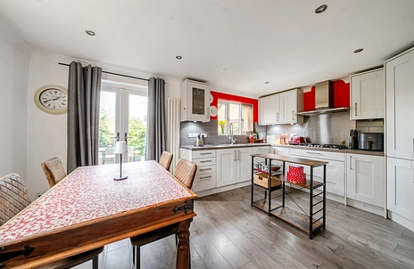 3 bedroom house for sale - Chives Place, Warfield, Bracknell, Berkshire, RG42 - Property View 3