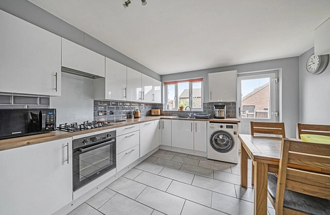 2 bedroom house for sale - Darby Vale, Warfield, Bracknell, Berkshire, RG42 - Property View 2