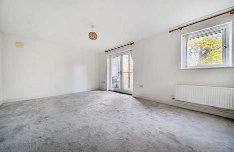 2 bedroom apartment for sale - Mills Chase, Bracknell, Berkshire, RG12 - Property View 2