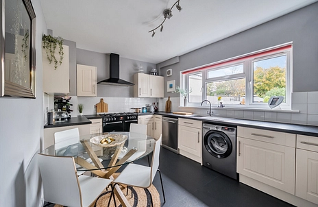 4 bedroom house for sale - Osmans Close, Chavey Down, Berkshire, RG42 - Property View 2