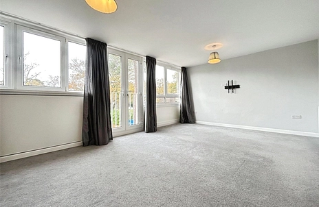 3 bedroom maisonette for sale - The Square, Bracknell, Berkshire, RG12 - Property View 2