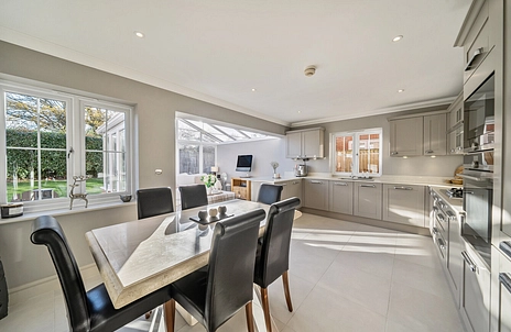 4 bedroom house for sale - Elen Place, Bracknell, Berkshire, RG42 - Property View 2