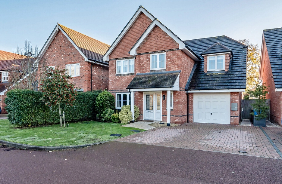 4 bedroom house for sale - Elen Place, Bracknell, Berkshire, RG42 - Property View 1