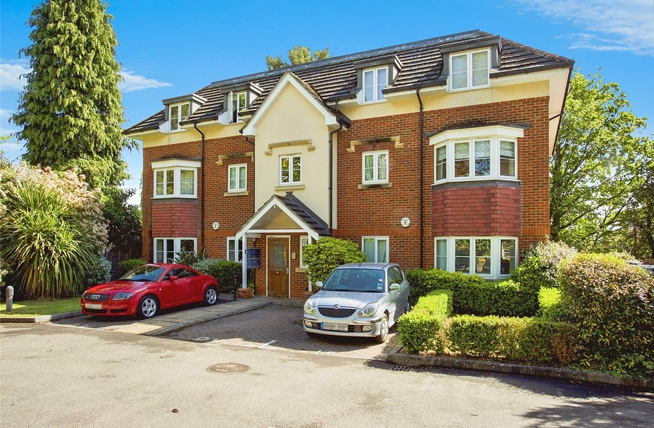 2 bedroom apartment to rent - Marchmont Place, Bracknell, RG12 - Property View 1