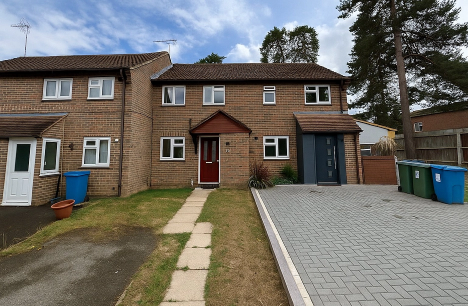 2 bedroom house to rent - Coombe Pine, Bracknell, RG12 - Property View 1