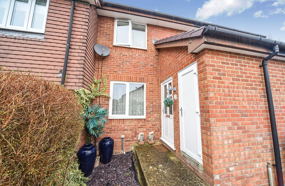 2 bedroom house to rent - Angel Place, Binfield, Bracknell, RG42 - Property View 1