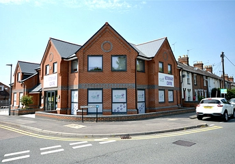 2 bedroom apartment to rent - Fowlers Lane, Bracknell, RG42 - Property View 1
