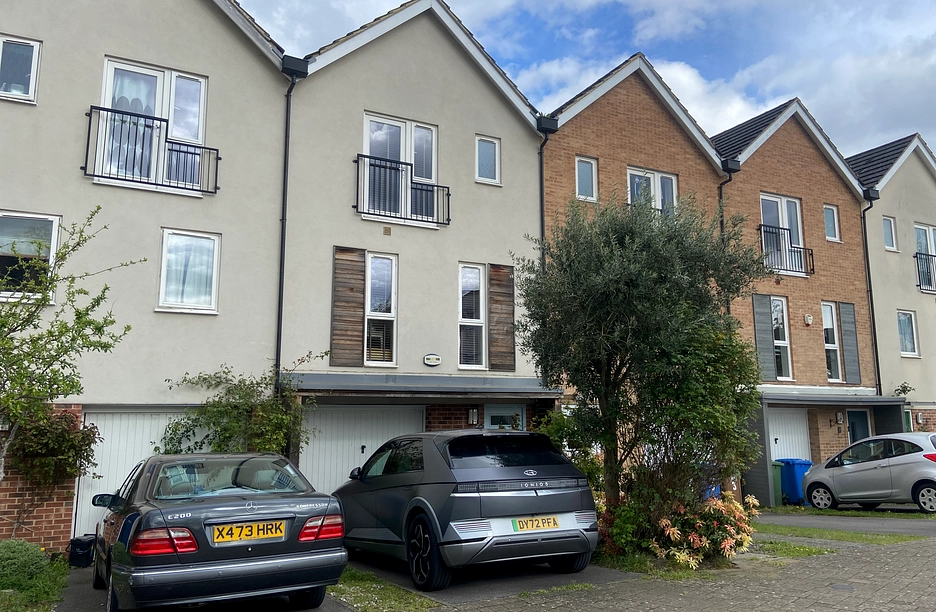 4 bedroom townhouse to rent - Typhoon Close, Bracknell, RG12 - Property View 1