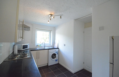 2 bedroom apartment to rent - Romney House, Blewburton Walk, Bracknell, RG12 - Property View 3