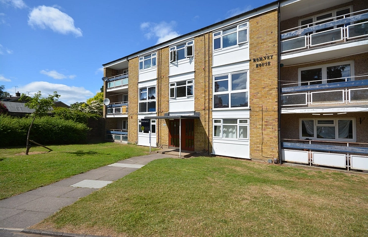 2 bedroom apartment to rent - Romney House, Blewburton Walk, Bracknell, RG12