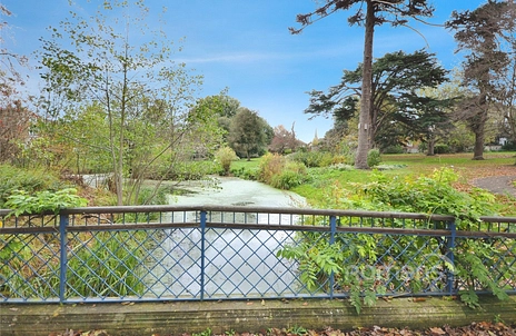 2 bedroom apartment to rent - Upton Park, Slough, SL1 - Property View 2