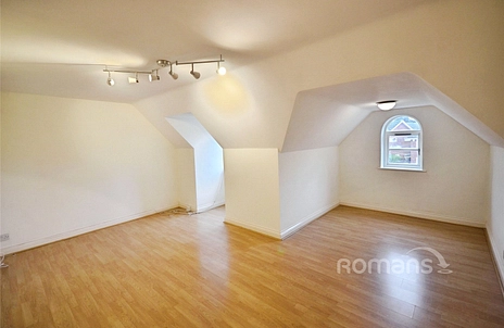 2 bedroom apartment to rent - Upton Park, Slough, SL1 - Property View 3