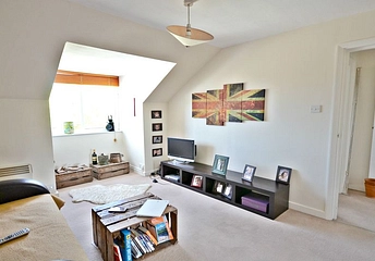 1 bedroom apartment to rent - High Street, Burnham, SL1 - Property View 1