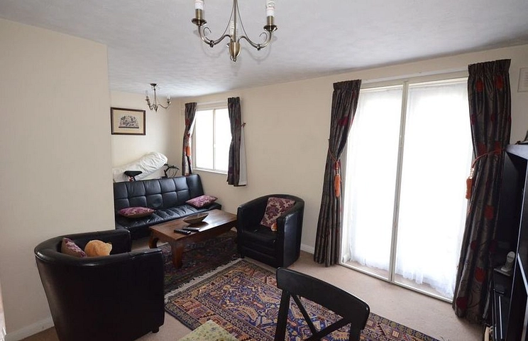 2 bedroom apartment to rent - Frogmore Close, Cippenham, SL1