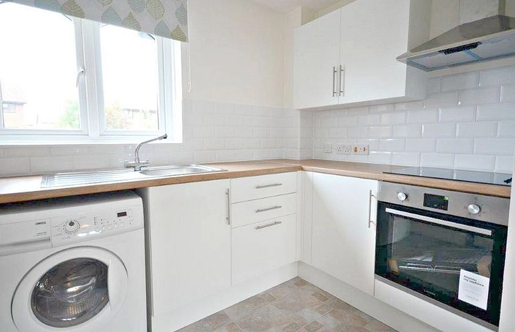1 bedroom apartment to rent - Littlebrook Avenue, Nr Burnham, SL2