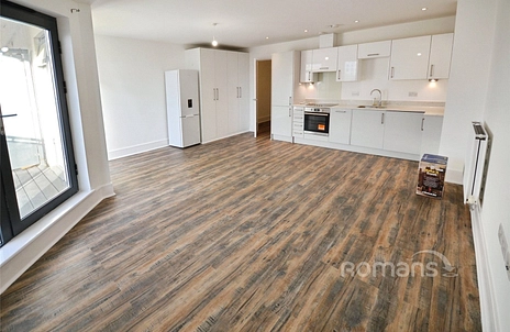 studio to rent - Blake House, Bishops Road, Slough, SL1 - Property View 2