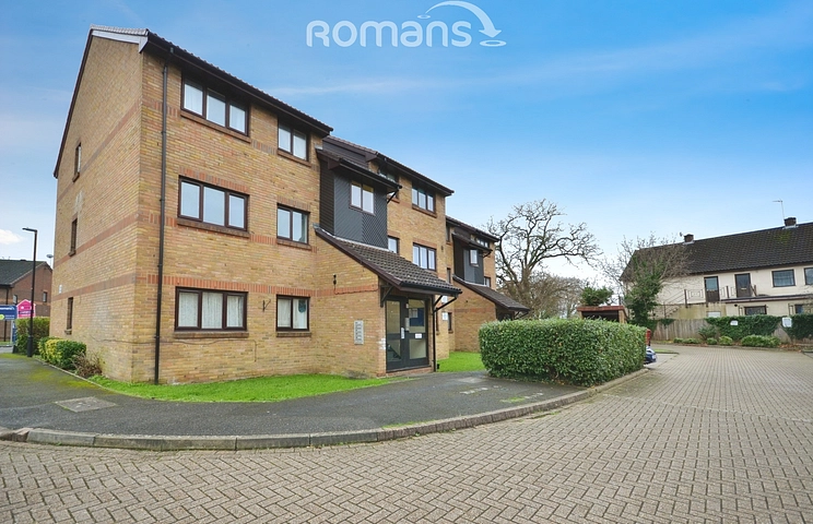 2 bedroom apartment to rent - Littlebrook Avenue, Slough, SL2