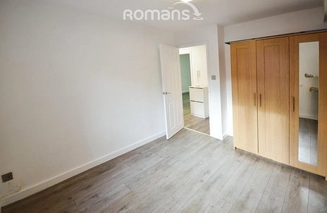2 bedroom apartment to rent - Walpole Road, Slough, SL1 - Property View 3