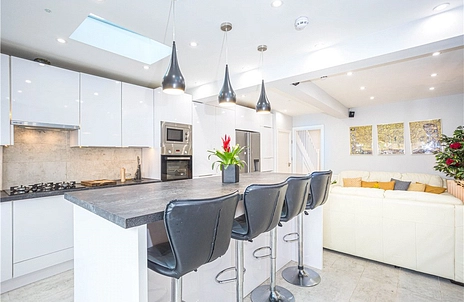 5 bedroom house for sale - Lorne Close, Slough, Berkshire, SL1 - Property View 3