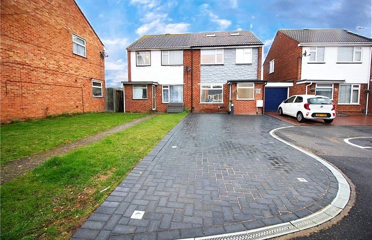 5 bedroom house for sale - Lorne Close, Slough, Berkshire, SL1