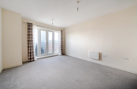 2 bedroom apartment for sale - Aspects Court, Slough, Berkshire, SL1 - Property View 3
