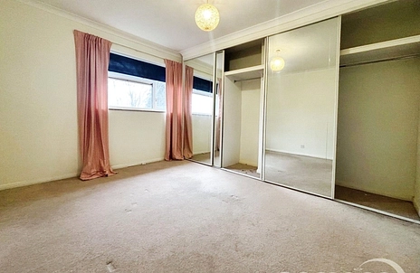 2 bedroom apartment for sale - Chapel Road, Camberley, Surrey, GU15 - Property View 3