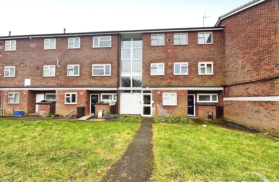 2 bedroom apartment for sale - Chapel Road, Camberley, Surrey, GU15 - Property View 1
