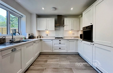 3 bedroom house for sale - Ruston End, Deepcut, Camberley, Surrey, GU16 - Property View 2