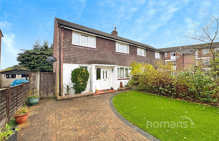 3 bedroom house for sale - Wimbledon Close, Camberley, Surrey, GU15