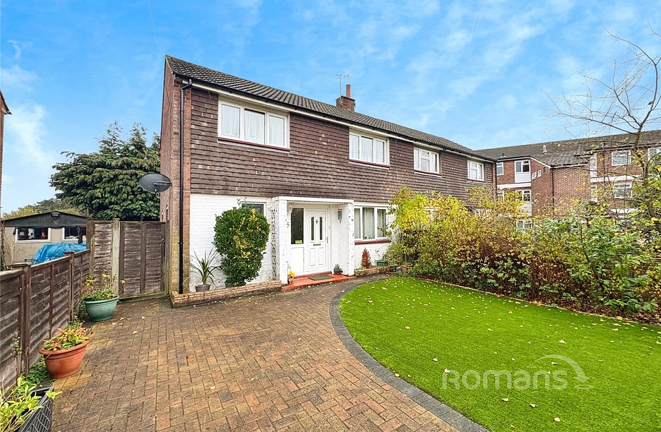 3 bedroom house for sale - Wimbledon Close, Camberley, Surrey, GU15 - Property View 1